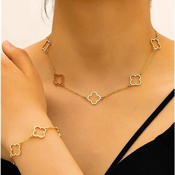 Gold Four Leaf Hollow Out Necklace Bracelet Matching Set - Picture 1 of 5